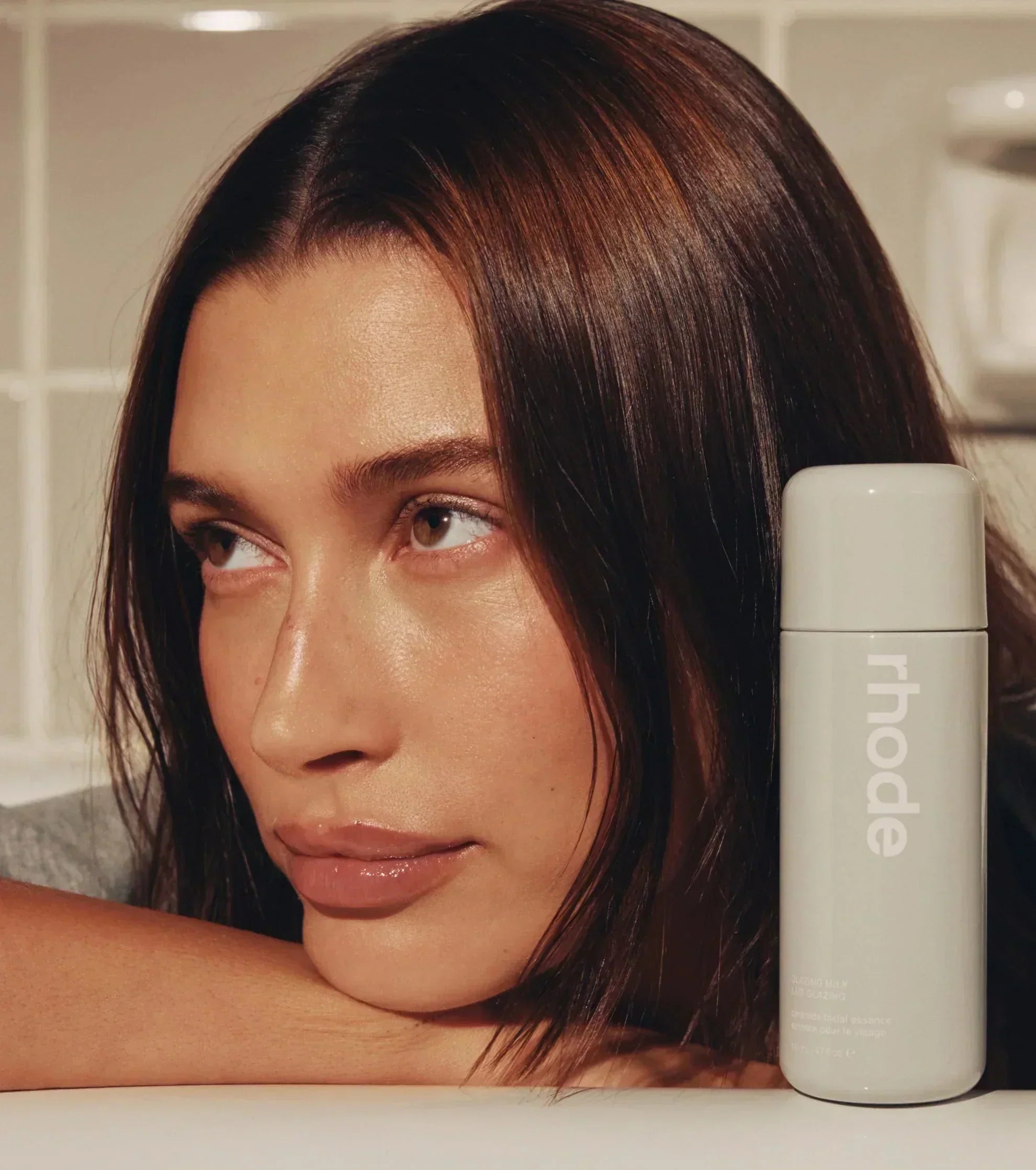 RHODE GLAZING MILK YÜZ ESANSI