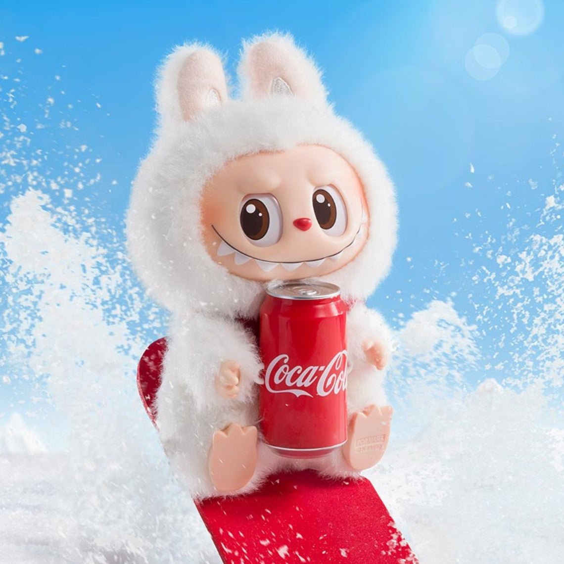 POP MART LABUBU THE MONSTERS COCA-COLA SERİSİ HAPPY FACTOR VİNİL PELUŞ FİGÜR
